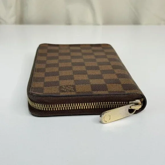 Louis Vuitton Damier Ebene Large Wallet Classic Brown Checkered Design Zippered - Picture 4 of 8